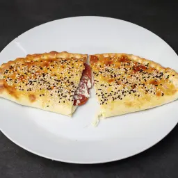 فطيرة بيبروني
